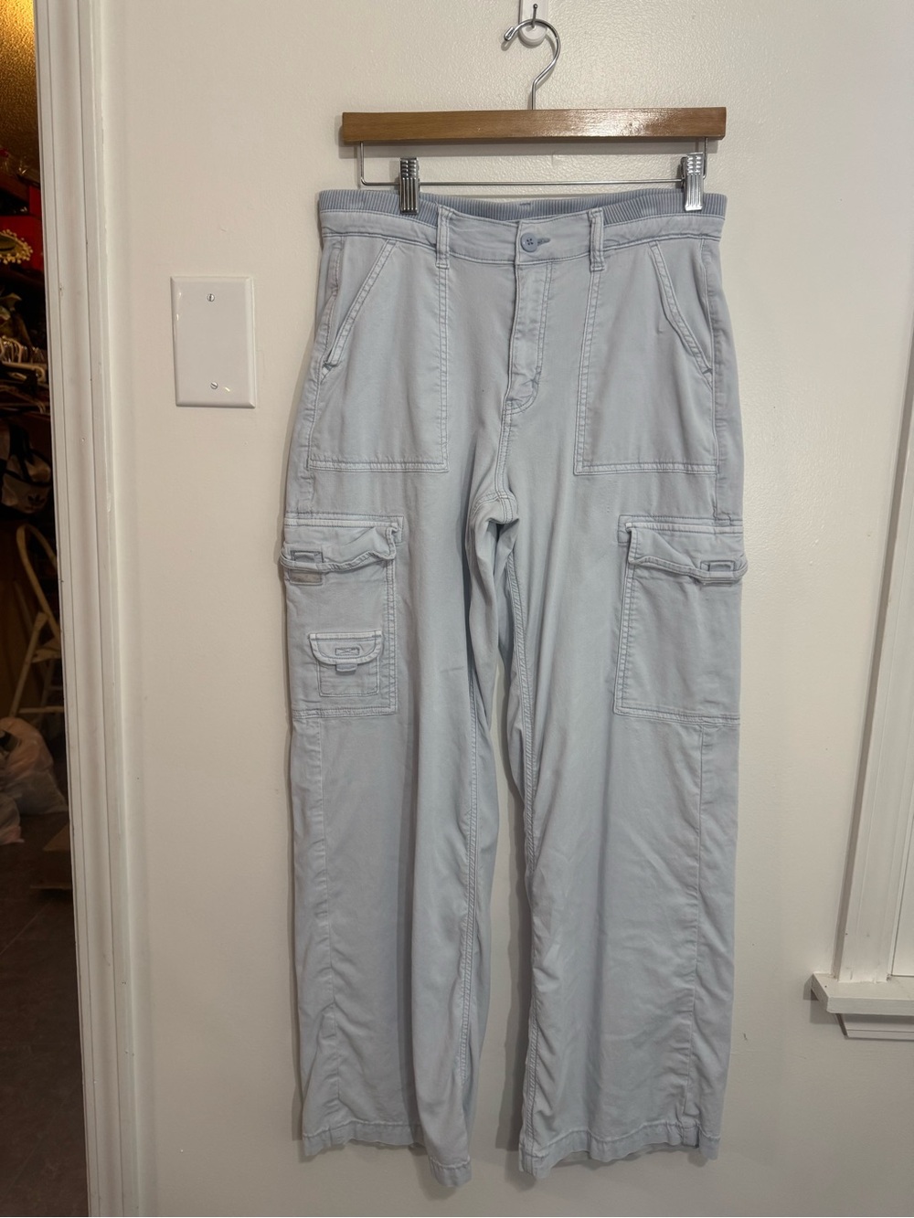American Eagle Outfitters Light Gray Wide Leg Cargo Pants